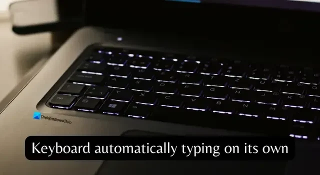 Auf einem Windows-Laptop tippt die Tastatur automatisch selbstständig