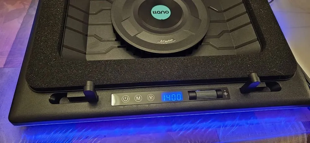 Llana Rgb-laptopkoelpad met een ventilatorsnelheid van 1400 en blauwe lichten