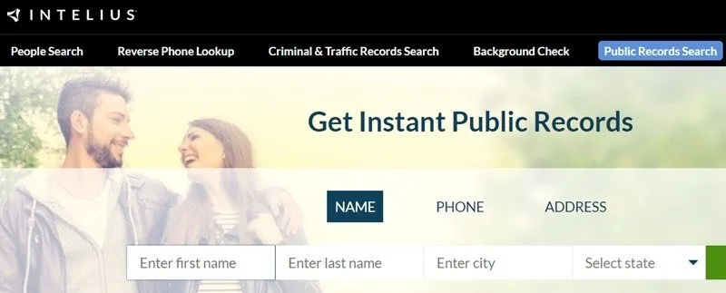 Utilizzo di Intelius per accedere ai registri pubblici.