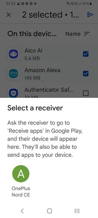 Usar Google Play con Near Share para seleccionar el receptor y compartir múltiples aplicaciones.