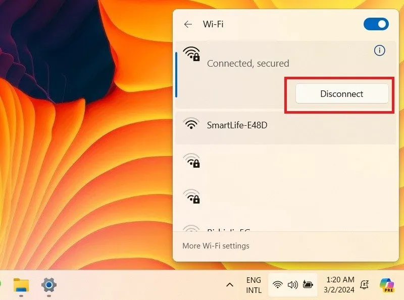 Trennen Sie ein Wi-Fi-Netzwerk von der Taskleiste in Windows 11.