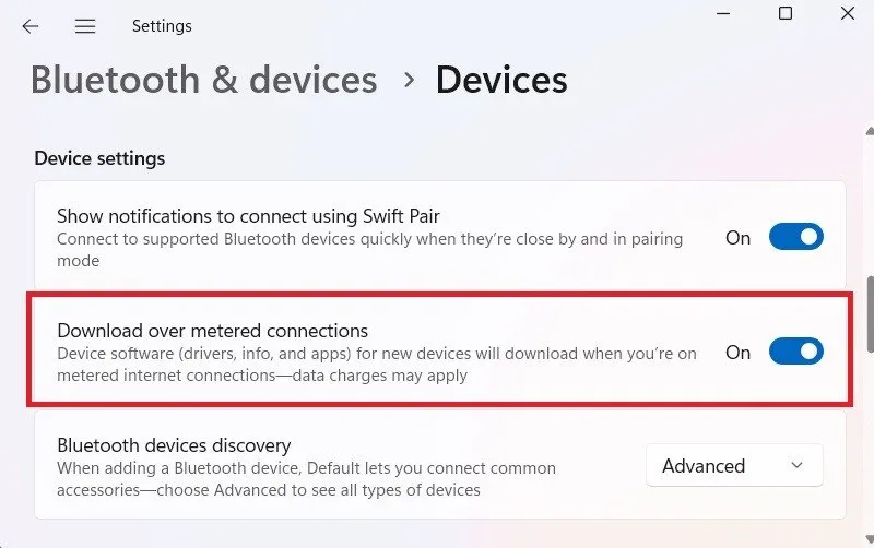 Der Download über getaktete Verbindungen ist für Bluetooth-Geräte aktiviert.