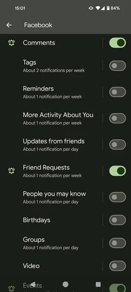 Diferentes tipos de notificações para o aplicativo do Facebook.