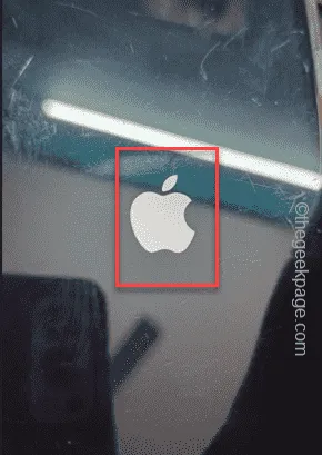 le logo Apple apparaît min e1713450280661
