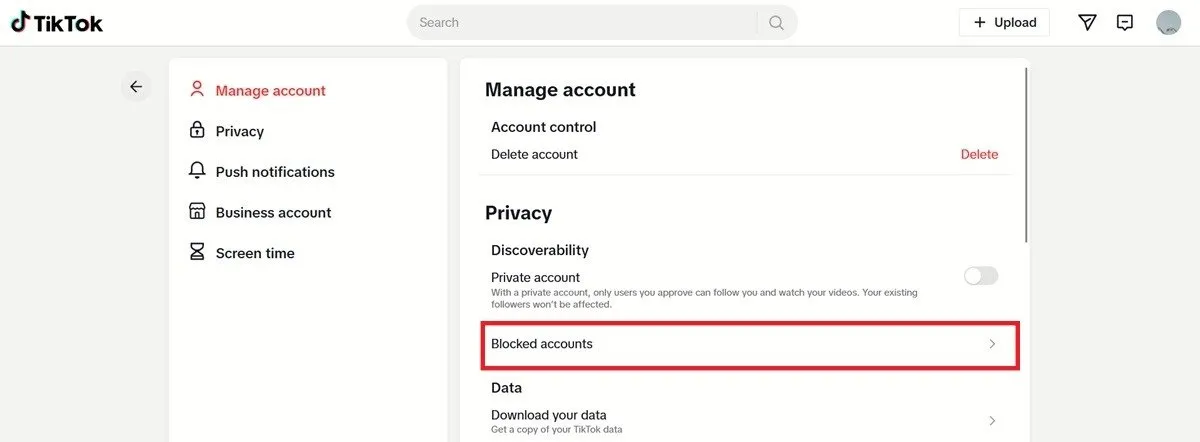 Klik op Geblokkeerde accounts in TikTok-instellingen op pc.