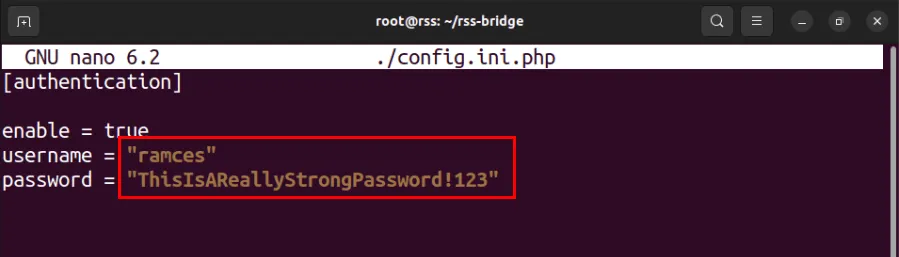 Un terminal affichant un nom d'utilisateur et un mot de passe personnalisés pour l'instance.