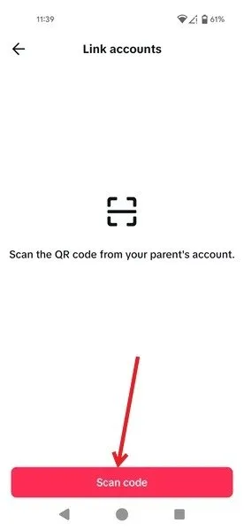 Toccando l'opzione Scansione codice sul dispositivo bambino utilizzando l'app TikTok.