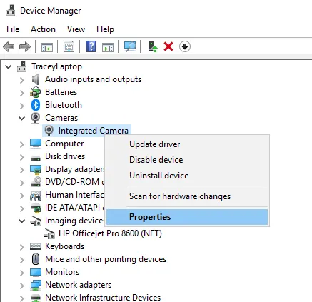Windows 裝置管理員中選定網路攝影機的上下文功能表中的「屬性」選項