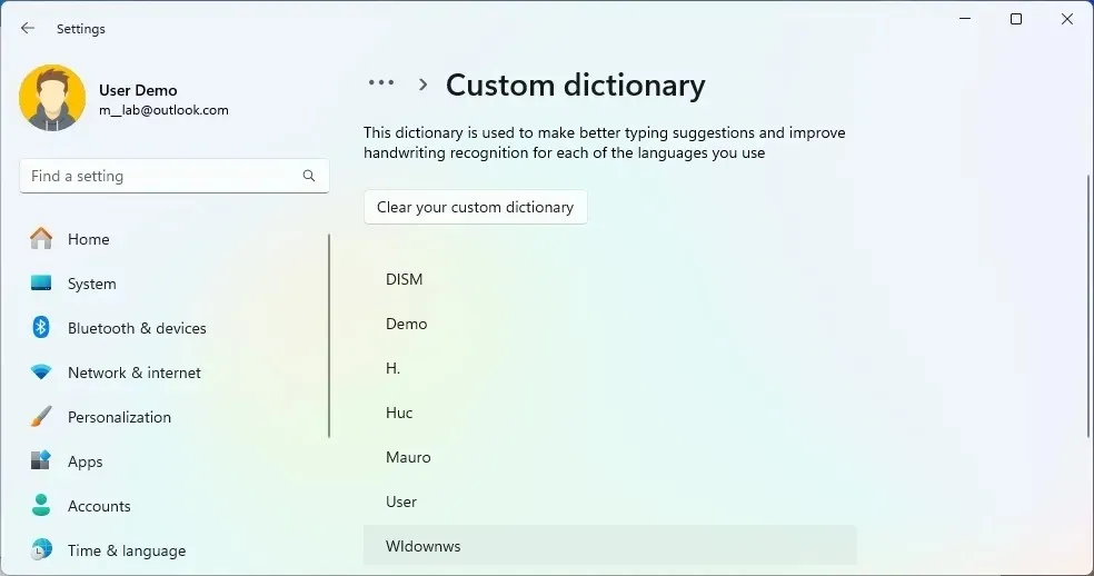 Niestandardowy słownik systemu Windows 11