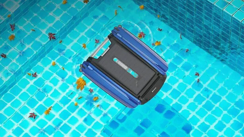 Limpiador skimmer para piscinas con energía solar Betta Se Destacado