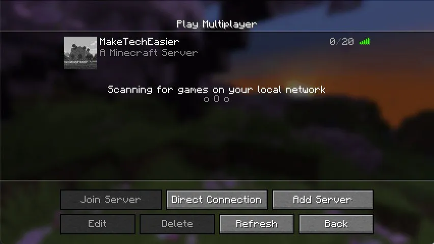 Zrzut ekranu przedstawiający listę dostępnych serwerów w kliencie Minecraft.