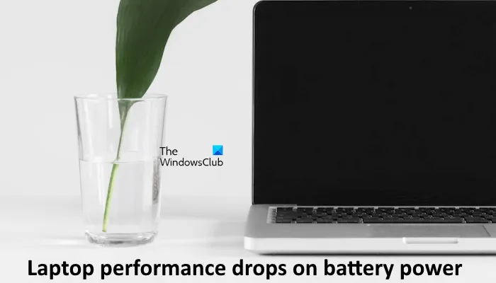 O desempenho do laptop cai com a carga da bateria