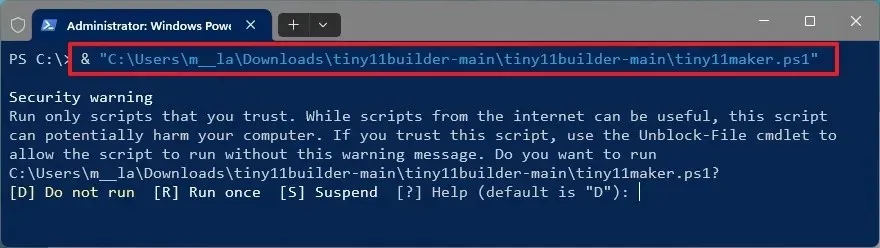 Tiny11 Builder exécute le script dans PowerShell