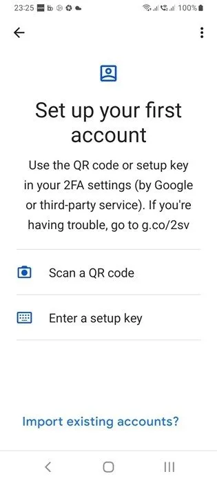 Verschiedene Einrichtungsmethoden für Google Authenticator, darunter das Scannen eines QR-Codes und die Eingabe eines Einrichtungsschlüssels.