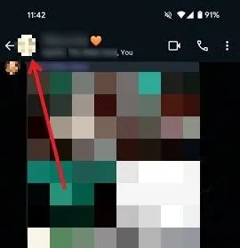 Tocando na imagem do perfil do grupo no WhatsApp no ​​Android.