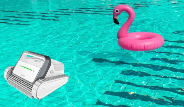 使用 SMOROBOT 泳池清潔機器人輕鬆清潔泳池