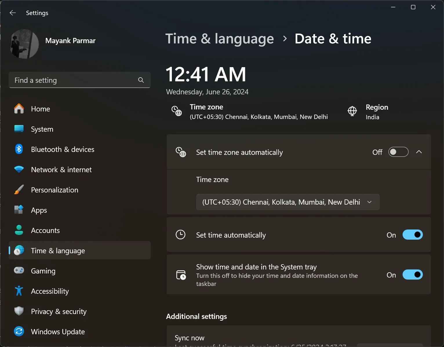 Datums- und Uhrzeiteinstellungen in Windows 11