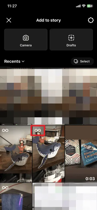 iPhone 上的 Instagram 應用程式中顯示 Boomerang 圖示的即時照片。