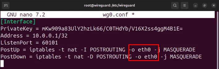 Una terminal que muestra el nombre correcto del dispositivo en el archivo de configuración del servidor Wireguard.