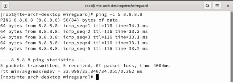Een terminal die de latentie van het Wireguard-netwerk naar een externe site weergeeft.
