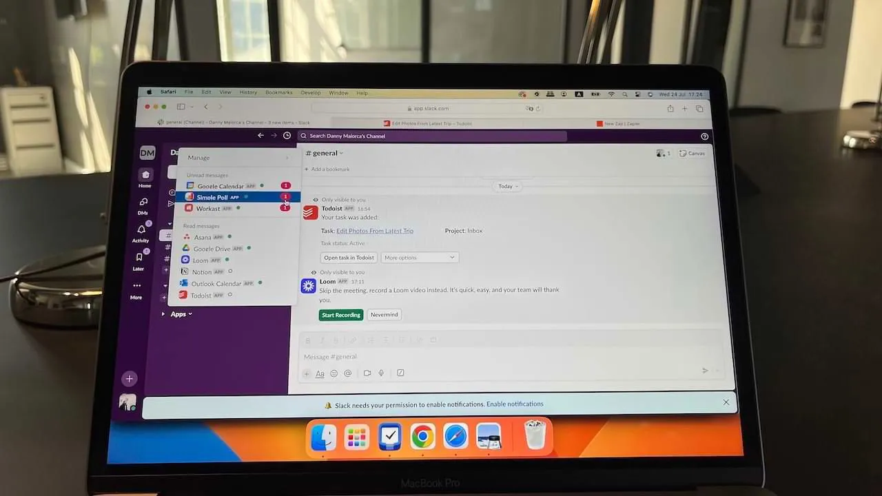 Slack openen op een computer met integraties in de Apps-sectie