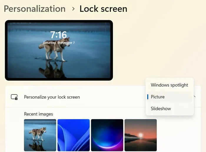 Personalize Lock screen in Windows 11 with 3 options available.