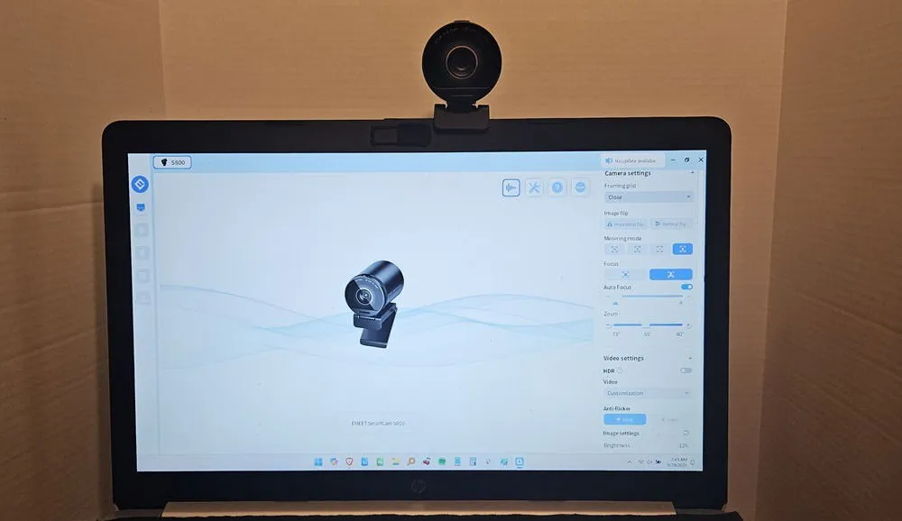 EMEET SmartCam S800 configuré avec le logiciel en cours d'utilisation.