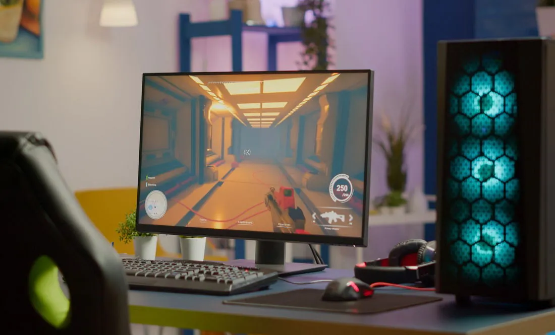 Een gamingmonitor op het bureau met game-play