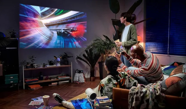 Experimente a magia do home theater com o projetor portátil inteligente da Samsung