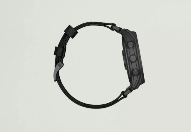 Vista laterale del Garmin Tactix 7