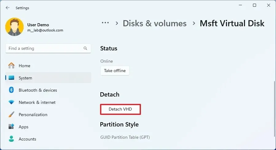 Disks & volumes settings with Detach VHD option