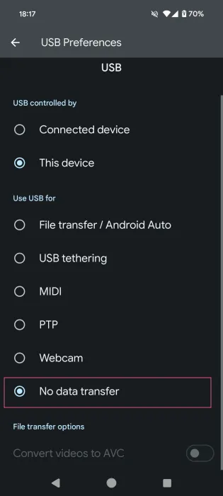 Deshabilitar la transferencia de datos USB en el teléfono inteligente Pixel.